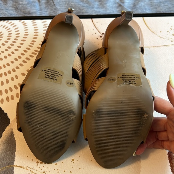 BCBGeneration tan heels - Picture 8 of 8